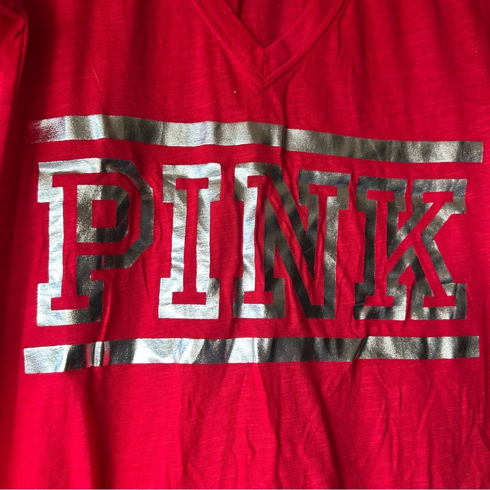 Victoria’s Secret pink V neck T-shirt red with silver writing medium NWT - Picture 3 of 5